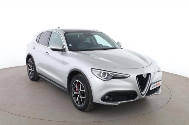 Alfa Romeo Stelvio image 5