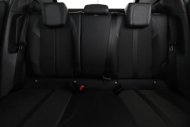 Peugeot 2008 image 1
