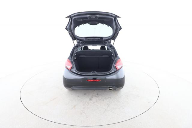 Peugeot 208 image 7