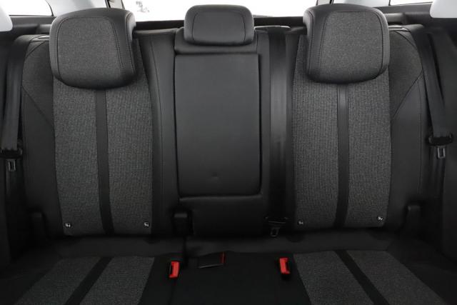 Peugeot 3008 image 2