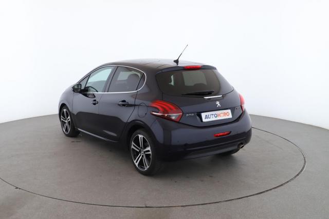Peugeot 208 image 7
