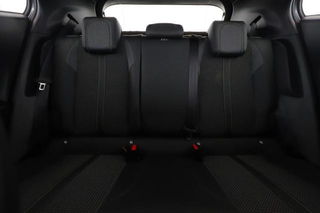 Peugeot 2008 image 7