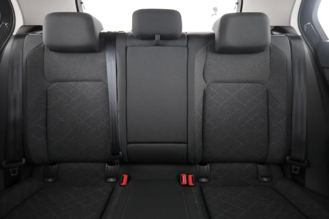 Volkswagen Golf image 6