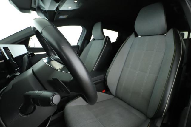 Renault Mégane E-Tech image 2