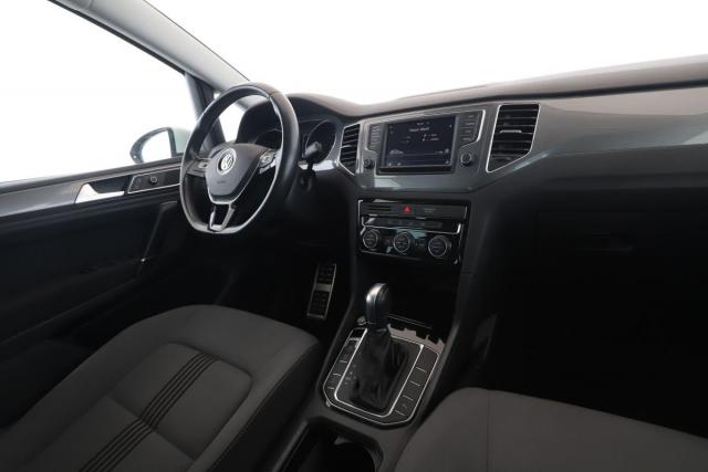 Volkswagen Golf Sportsvan image 2
