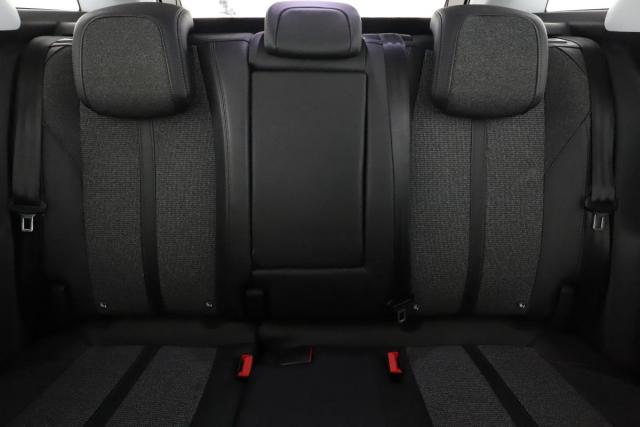 Peugeot 3008 image 8