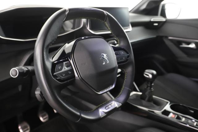 Peugeot 208 image 4