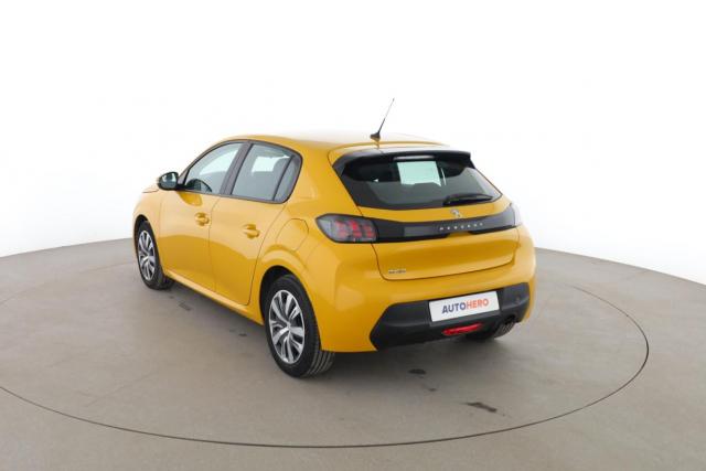Peugeot 208 image 8
