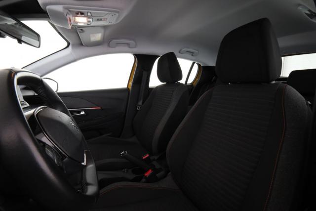 Peugeot 208 image 9