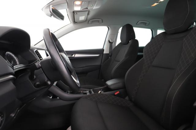 Skoda Karoq image 8