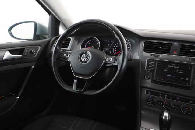 Volkswagen Golf image 8