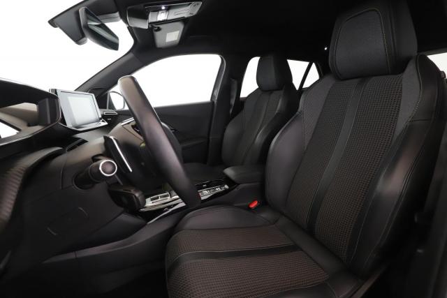 Peugeot 2008 image 1