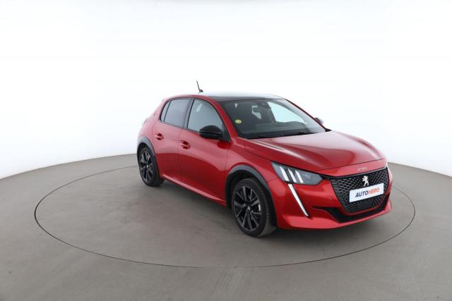Peugeot 208 image 9