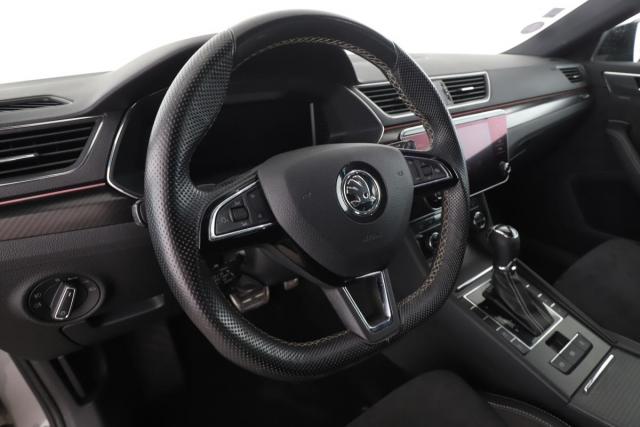 Skoda Superb image 6