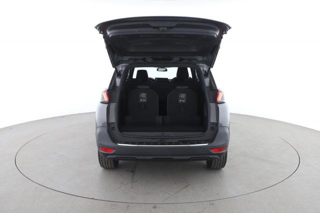 Peugeot 5008 image 2