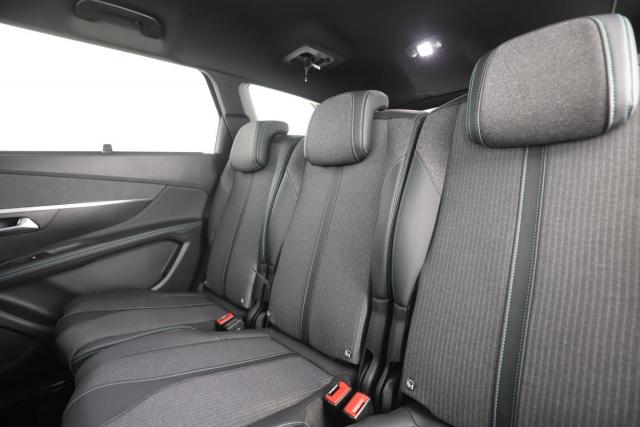 Peugeot 5008 image 1