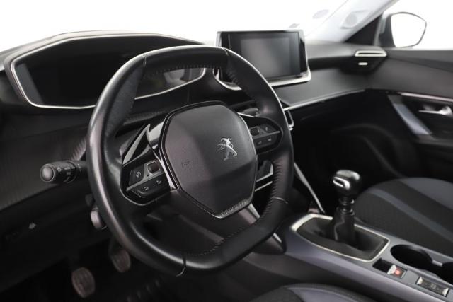 Peugeot 2008 image 6