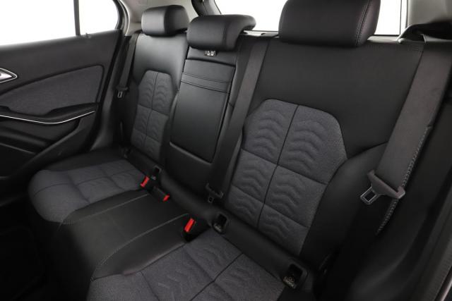 Mercedes Benz Gla image 4