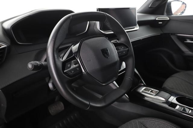 Peugeot 2008 image 1