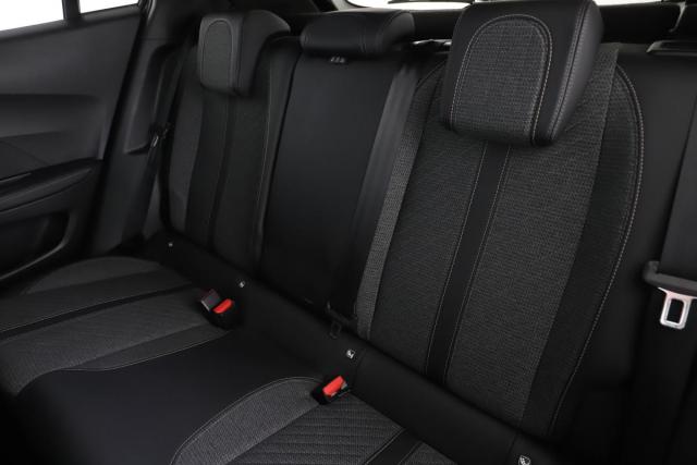 Peugeot 2008 image 5