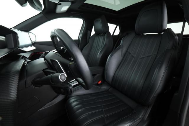 Peugeot 2008 image 6