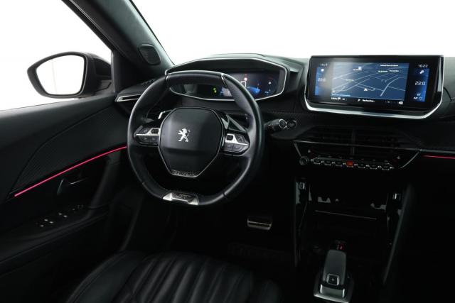 Peugeot 2008 image 7