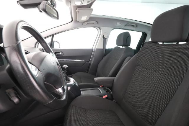 Peugeot 5008 image 9
