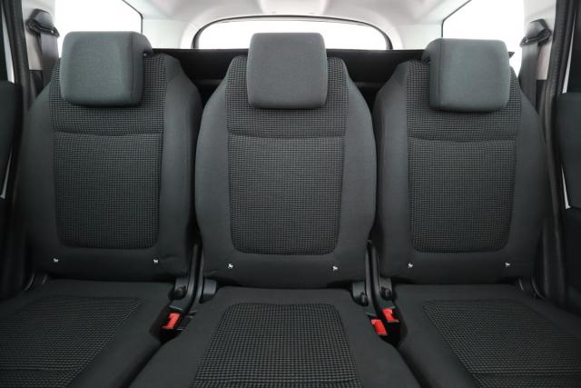 Peugeot 5008 image 3