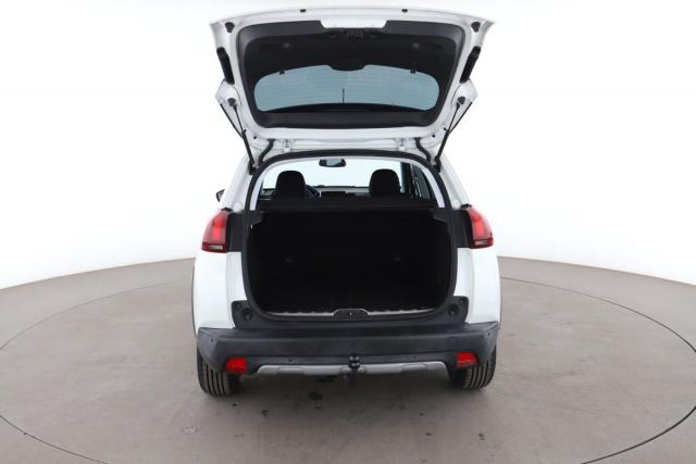 Peugeot 2008 image 2