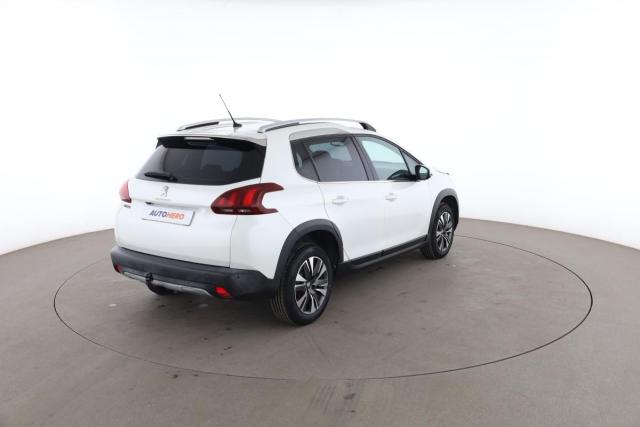 Peugeot 2008 image 3