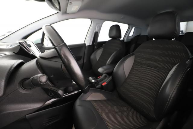 Peugeot 2008 image 4