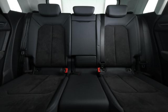 Audi Q3 image 8