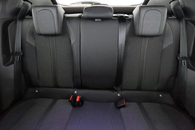Peugeot 2008 image 3
