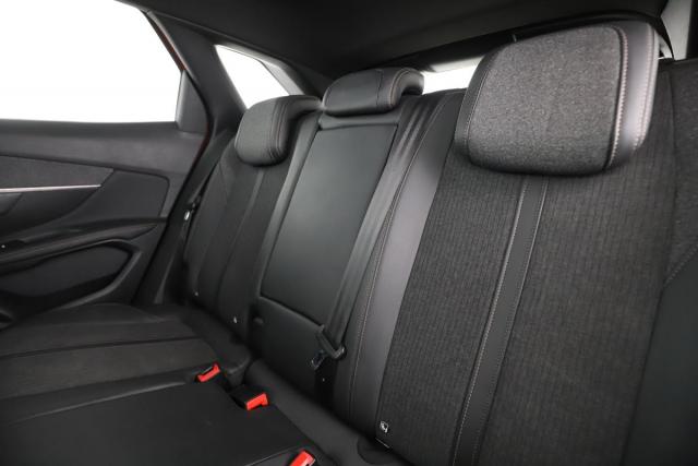 Peugeot 3008 image 8