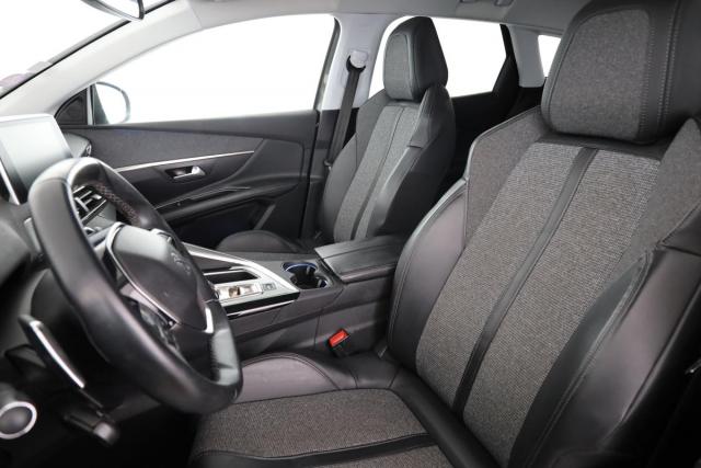 Peugeot 3008 image 1