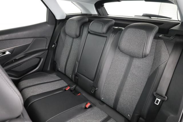 Peugeot 3008 image 3