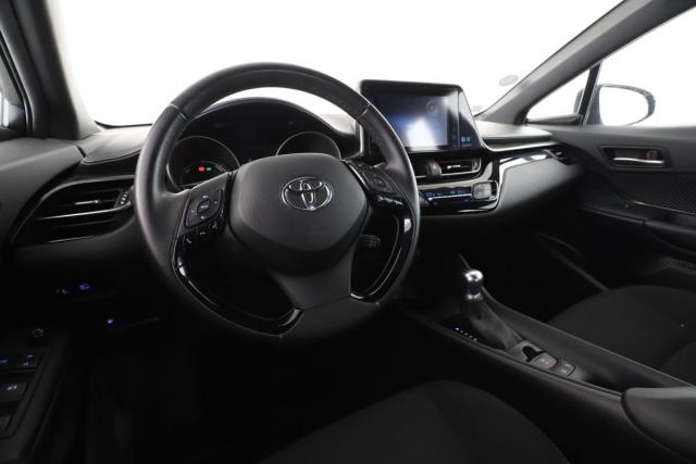 Toyota C-Hr image 1