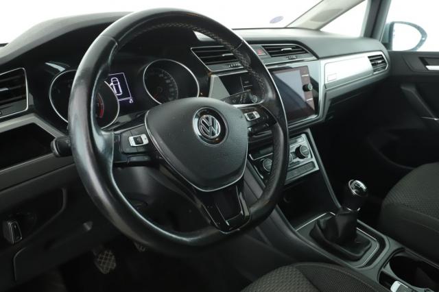 Volkswagen Touran image 3