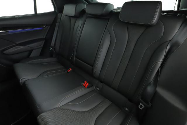 Skoda Enyaq image 1