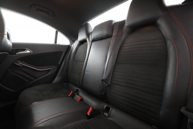 Mercedes Benz Cla image 7