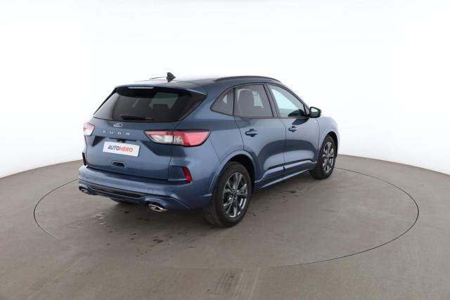 Ford Kuga image 7