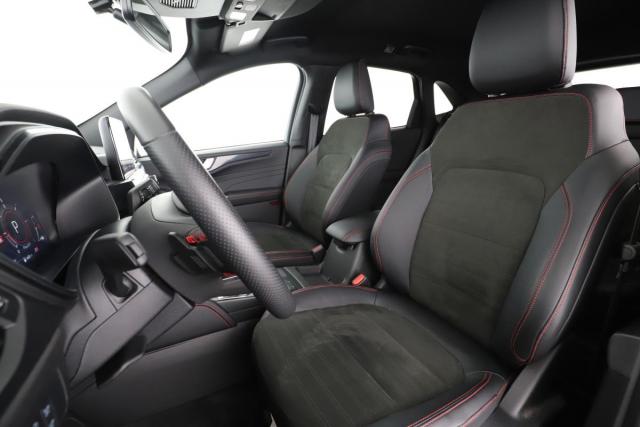 Ford Kuga image 9