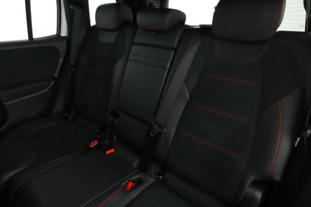 Mercedes Benz Glb image 5