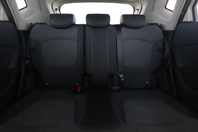Renault Captur image 2