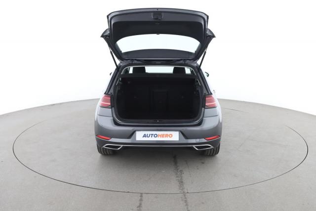 Volkswagen Golf image 8