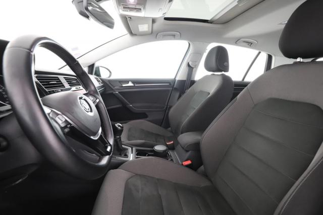 Volkswagen Golf image 9