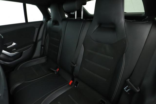 Mercedes Benz Cla Shooting Brake image 9