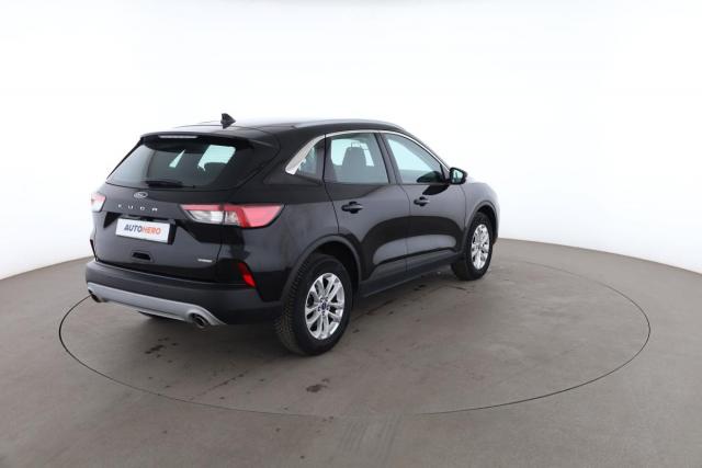Ford Kuga image 6