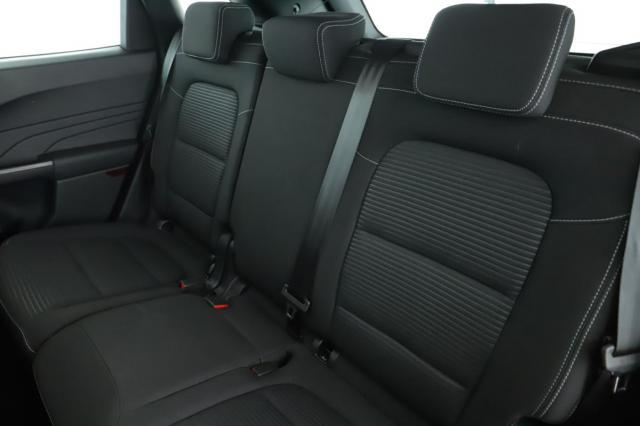 Ford Kuga image 8