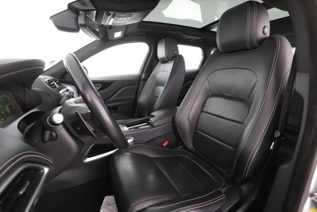 Jaguar F-Pace image 4